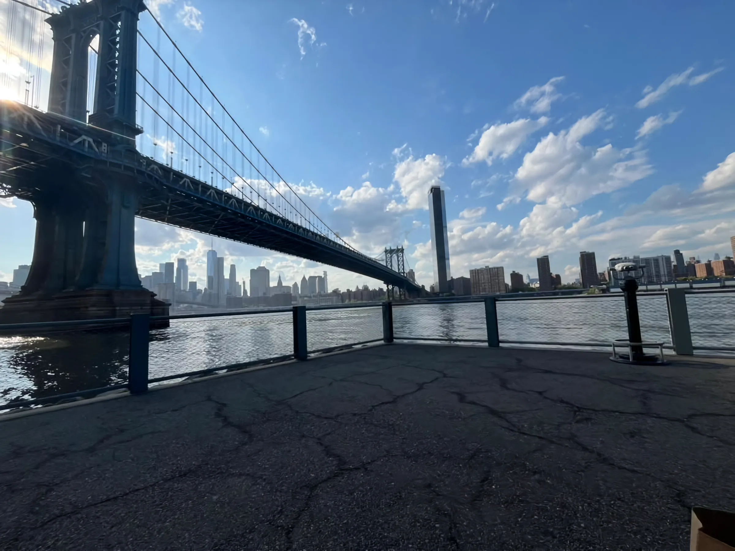 El puente de Manhattan desde Brooklyn, Nueva York